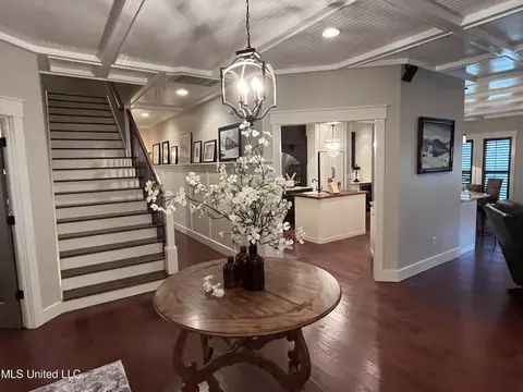 Entry Way - 140 Old Mill Trl, Florence, MS 39073 photo 2 of 7