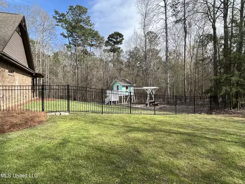 Exterior - 140 Old Mill Trl, Florence, MS 39073 photo 7 of 70