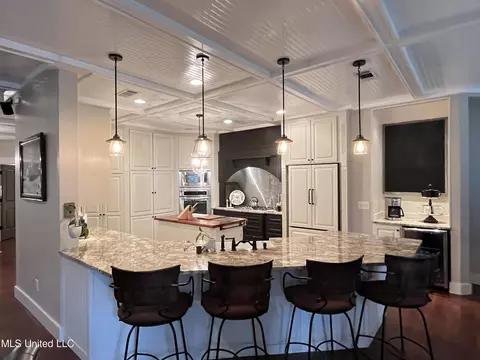 Kitchen - 140 Old Mill Trl, Florence, MS 39073 photo 15 of 17