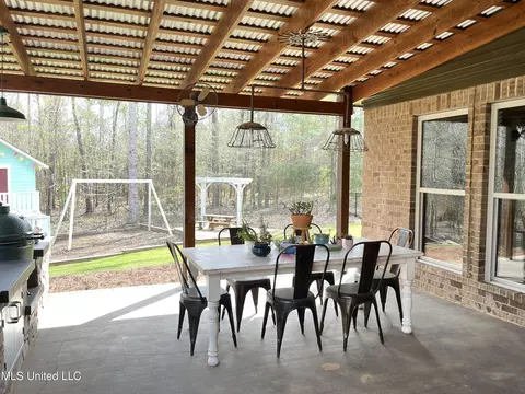 Exterior - 140 Old Mill Trl, Florence, MS 39073 photo 10 of 70