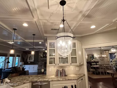 Kitchen - 140 Old Mill Trl, Florence, MS 39073 photo 13 of 17