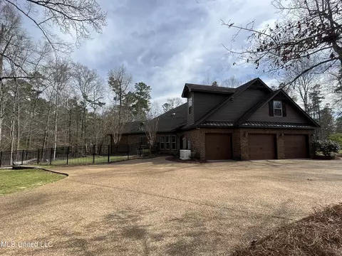 Exterior - 140 Old Mill Trl, Florence, MS 39073 photo 20 of 70