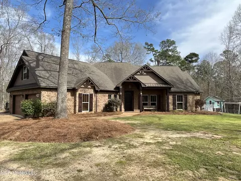 Exterior - 140 Old Mill Trl, Florence, MS 39073 photo 3 of 70