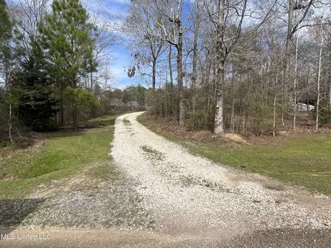 Exterior - 140 Old Mill Trl, Florence, MS 39073 photo 64 of 70