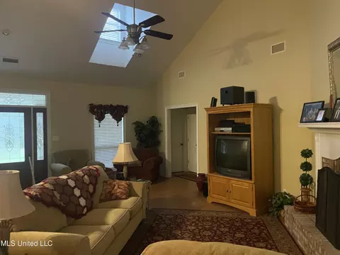 Living - 11013 Highway 613, Moss Point, MS 39562 photo 1 of 2