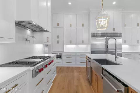 Kitchen - 54 Windermere Blvd, Madison, MS 39110 photo 6 of 18