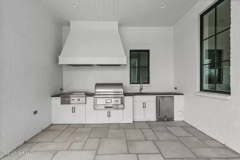 Kitchen - 54 Windermere Blvd, Madison, MS 39110 photo 17 of 18