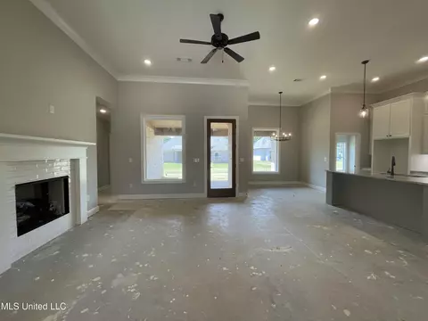 311 Tremont Dr, Florence, MS 39073 photo 3