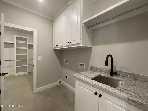 311 Tremont Dr, Florence, MS 39073 photo 8