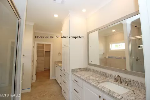 Bath - 309 Tremont Dr, Florence, MS 39073 photo 1 of 7
