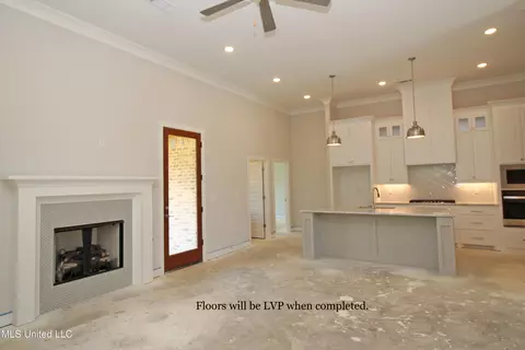 Living - 309 Tremont Dr, Florence, MS 39073 photo 3 of 3