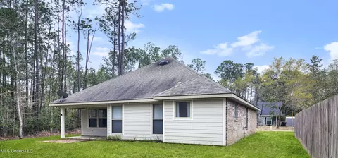 Exterior - 8471 Amoka Dr, Diamondhead, MS 39525 photo 2 of 3