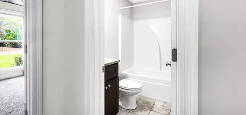 Entry Way - 8471 Amoka Dr, Diamondhead, MS 39525 photo 6 of 8