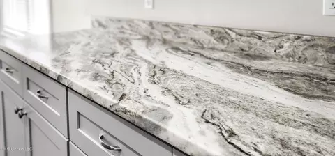 Kitchen - 8471 Amoka Dr, Diamondhead, MS 39525 photo 2 of 5