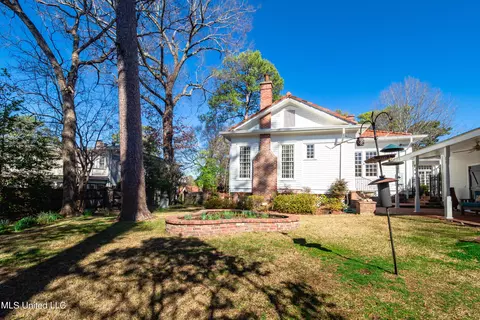Exterior - 1025 Pinehurst Pl, Jackson, MS 39202 photo 15 of 16