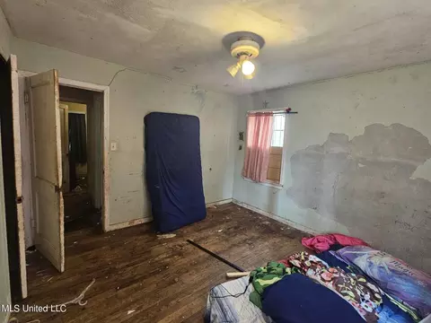 Bedroom - 3515 Ridgecrest Dr, Jackson, MS 39212 photo 2 of 4