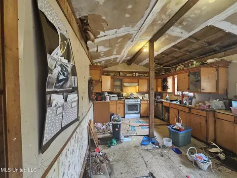 Entry Way - 3515 Ridgecrest Dr, Jackson, MS 39212 photo 1 of 5