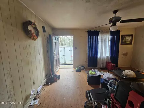 Entry Way - 3515 Ridgecrest Dr, Jackson, MS 39212 photo 3 of 5