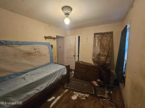 Bedroom - 3515 Ridgecrest Dr, Jackson, MS 39212 photo 1 of 4