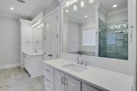Bath - 170 Sweetbriar Cir, Canton, MS 39046 photo 2 of 6