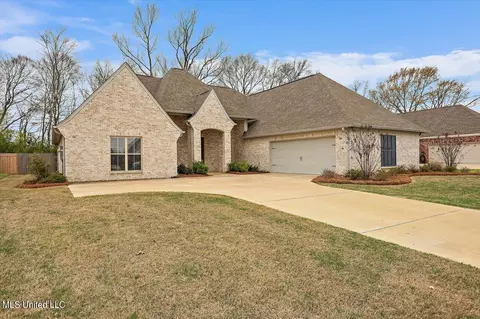 Exterior - 170 Sweetbriar Cir, Canton, MS 39046 photo 3 of 10