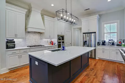 Kitchen - 170 Sweetbriar Cir, Canton, MS 39046 photo 1 of 5