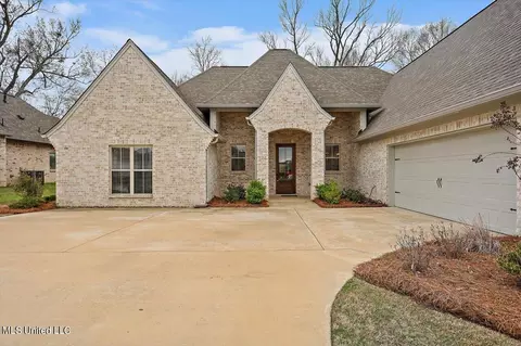 Exterior - 170 Sweetbriar Cir, Canton, MS 39046 photo 4 of 10