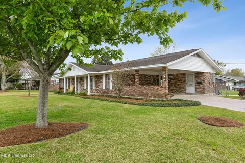 Exterior - 205 Saint Augustine Dr, Long Beach, MS 39560 photo 2 of 5