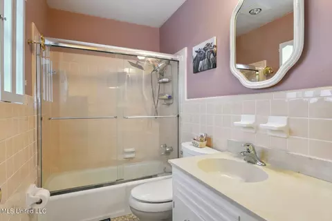 Bath - 205 Saint Augustine Dr, Long Beach, MS 39560 photo 2 of 2