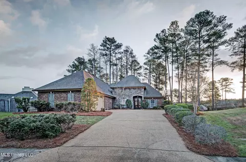 205 Willow Crest Cv, Brandon, MS 39047