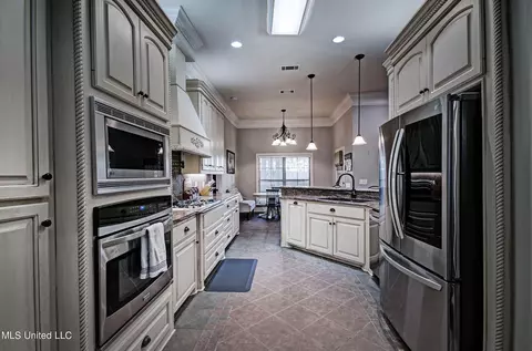 205 Willow Crest Cv, Brandon, MS 39047 photo 25