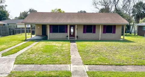 2218 Gregory Blvd, Gulfport, MS 39507