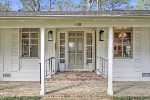 Exterior - 4005 Old Canton Ln, Jackson, MS 39206 photo 4 of 9