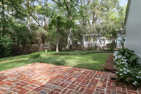 Exterior - 4005 Old Canton Ln, Jackson, MS 39206 photo 6 of 9