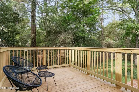Exterior - 4005 Old Canton Ln, Jackson, MS 39206 photo 5 of 9