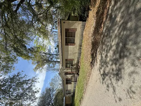 10009 Islewood Dr, Vancleave, MS 39565