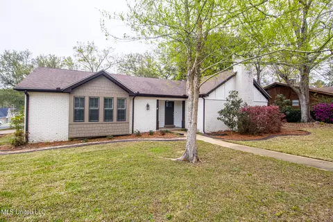 88393 E Diamondhead Dr, Diamondhead, MS 39525