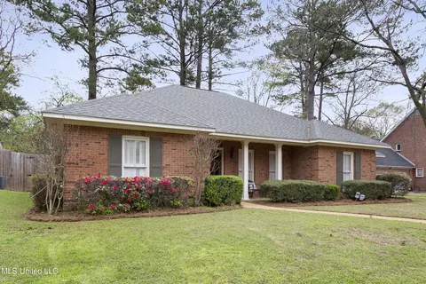 Exterior - 5124 Heatherton Dr, Jackson, MS 39211 photo 2 of 6