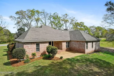1350 Fairway Dr, Wiggins, MS 39577 photo 5