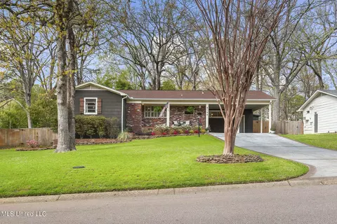 2152 Southwood Rd, Jackson, MS 39211