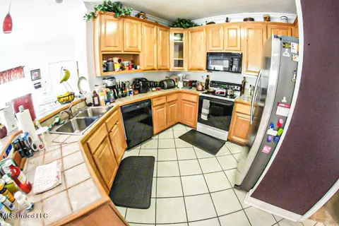 Kitchen - 18474 Robinwood Dr, Saucier, MS 39574 photo 1 of 1