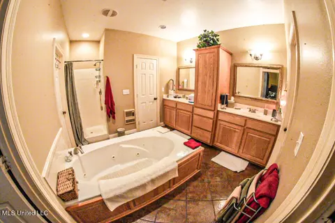 Bath - 18474 Robinwood Dr, Saucier, MS 39574 photo 2 of 2