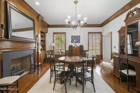 Dining - 962 County Line Rd, Mendenhall, MS 39114 photo 1 of 6