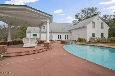 Exterior - 962 County Line Rd, Mendenhall, MS 39114 photo 7 of 14
