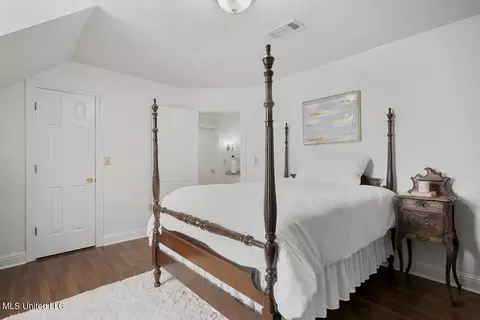 Bedroom - 962 County Line Rd, Mendenhall, MS 39114 photo 4 of 5