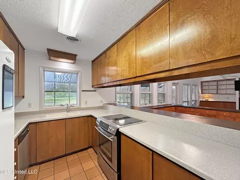 800 Colonial Cir, Jackson, MS 39211 photo 17