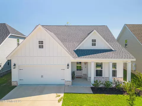 13325 Hawk Pl, Gulfport, MS 39503