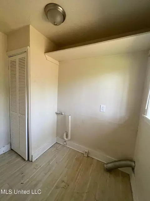 274 Mcdowell Park Cir, Jackson, MS 39204 photo 9
