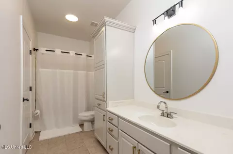 Bath - 3544 Williams Brooke Ln, Hernando, MS 38632 photo 6 of 7