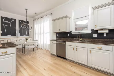 Kitchen - 3544 Williams Brooke Ln, Hernando, MS 38632 photo 3 of 5